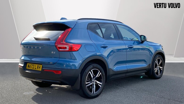 Volvo XC40 2.0 B3P Plus Dark 5dr Auto Petrol Estate